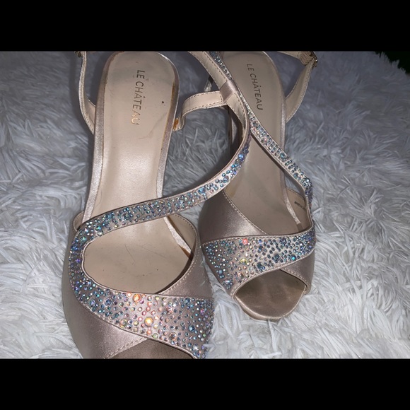Le Chateau Sparkly Heels - Picture 3 of 4